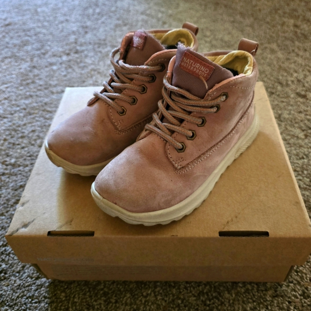 Naturino Toddler Pink Suede Boots